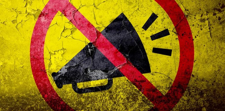 السلطات التونسية تضيف محامين حقوقيين إلى “قضية التآمر” الملفقة